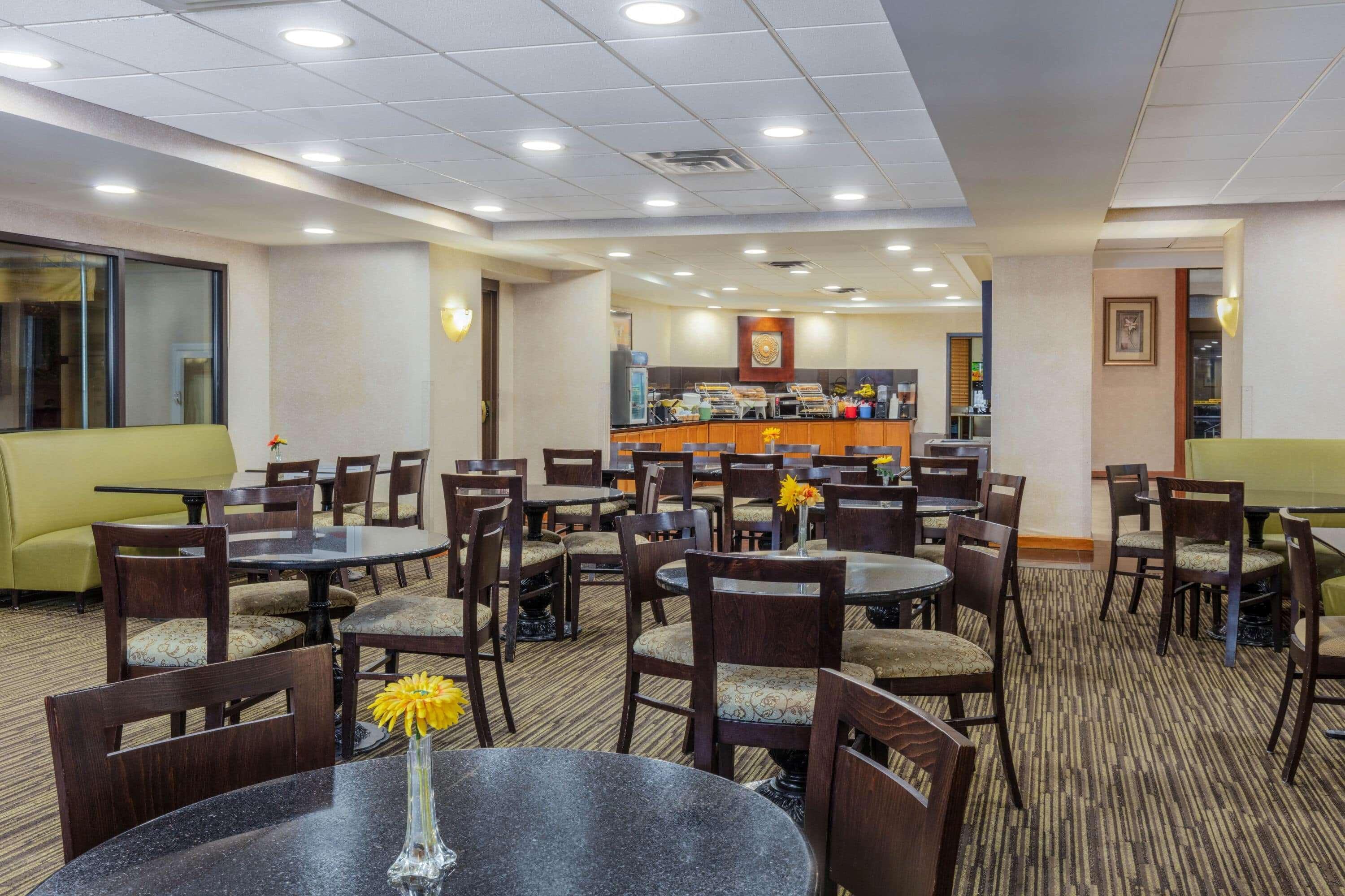 La Quinta By Wyndham Garden City Ngoại thất bức ảnh
