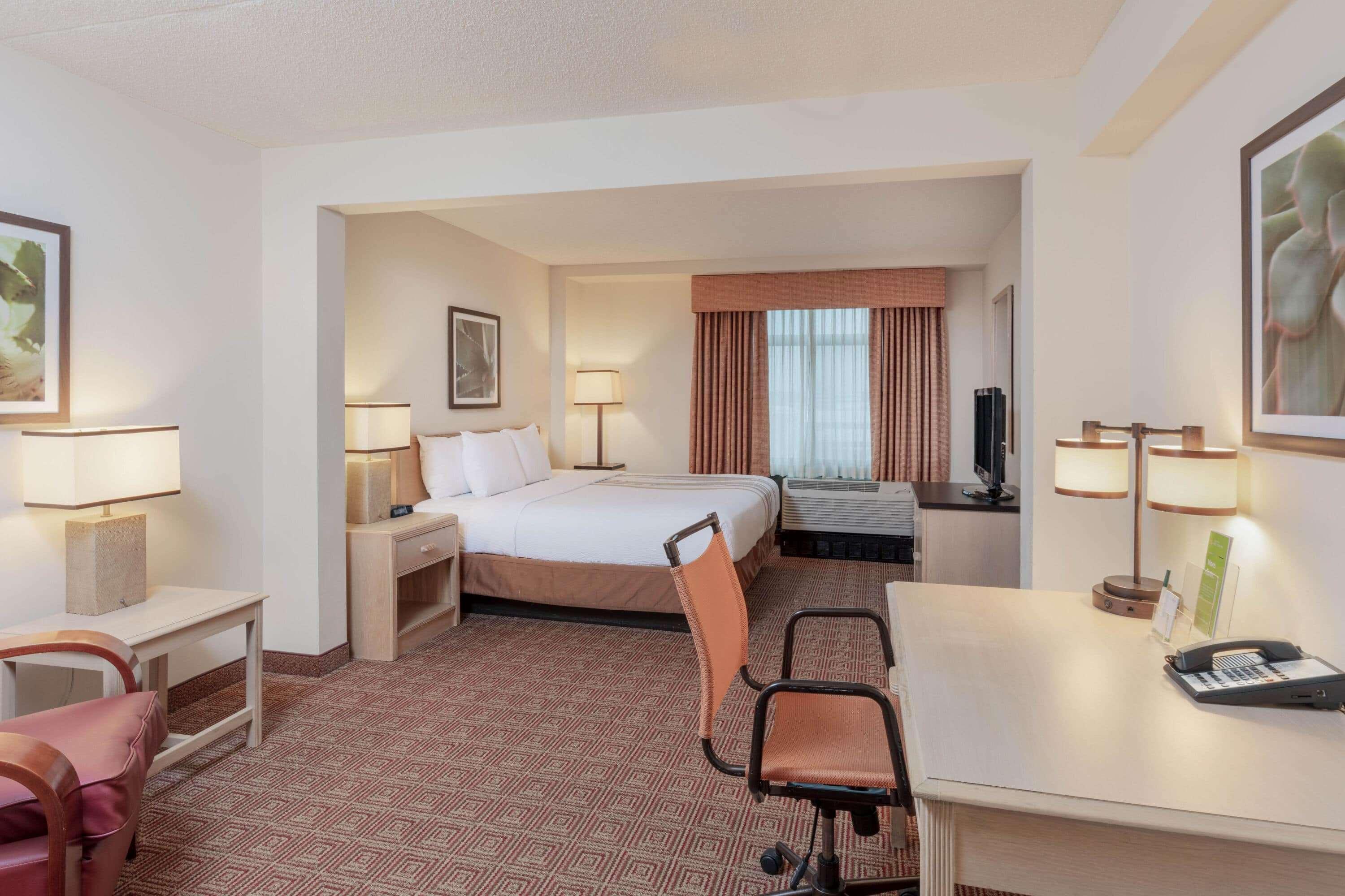 La Quinta By Wyndham Garden City Ngoại thất bức ảnh