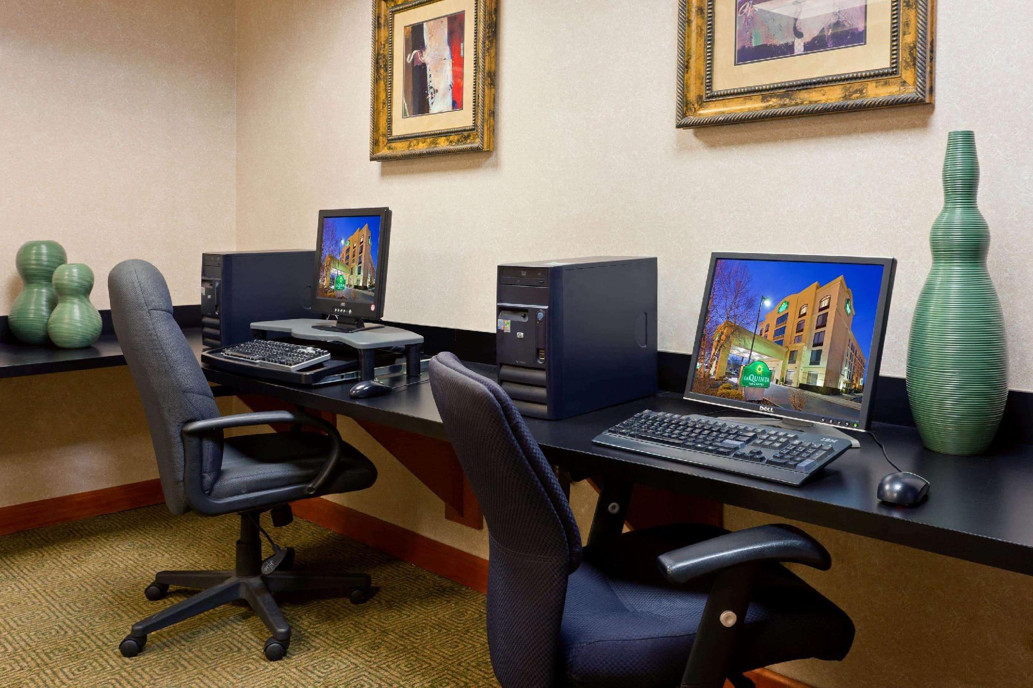 La Quinta By Wyndham Garden City Ngoại thất bức ảnh