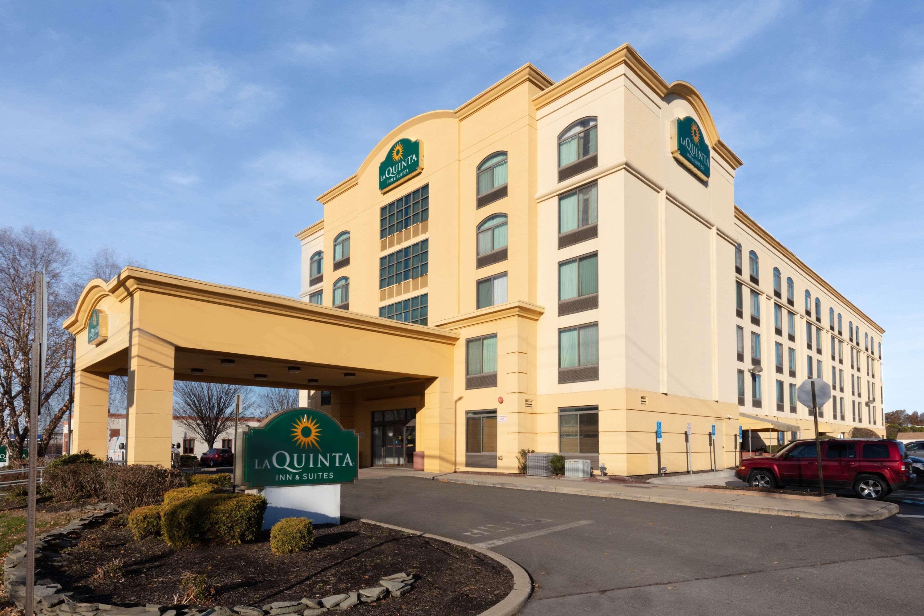 La Quinta By Wyndham Garden City Ngoại thất bức ảnh