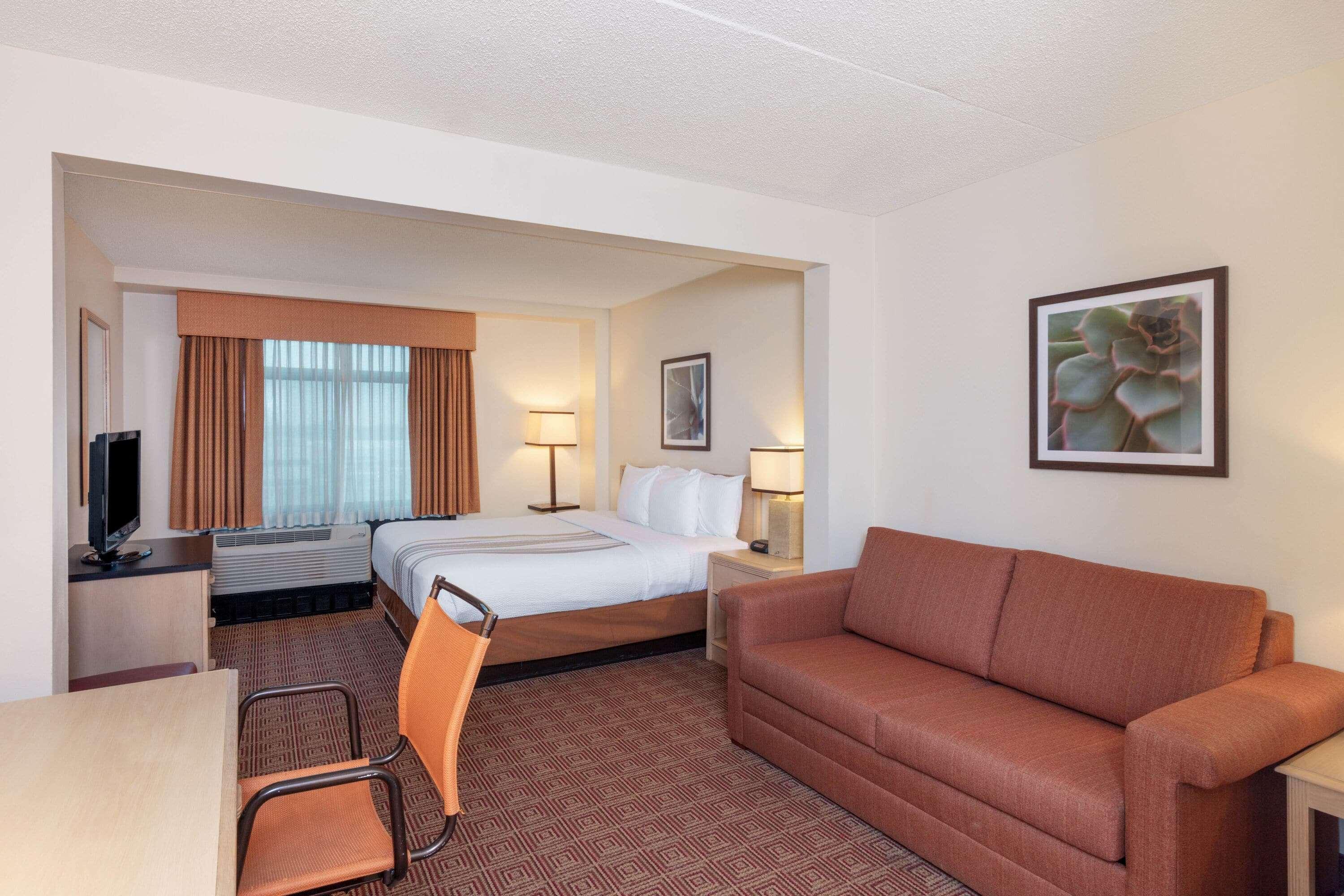 La Quinta By Wyndham Garden City Ngoại thất bức ảnh