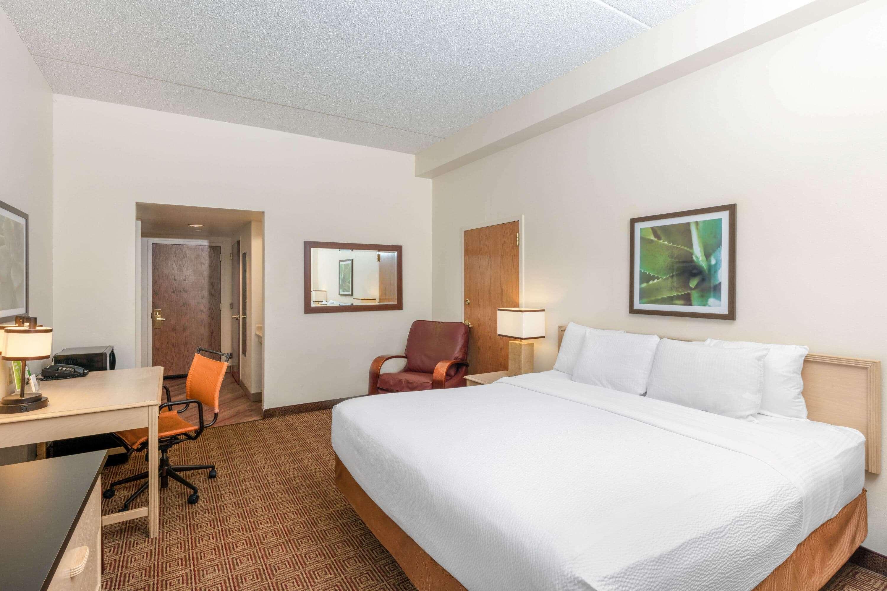 La Quinta By Wyndham Garden City Ngoại thất bức ảnh