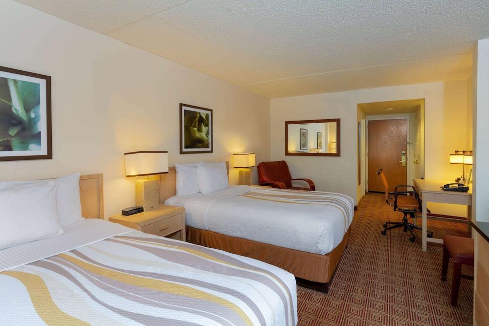 La Quinta By Wyndham Garden City Ngoại thất bức ảnh